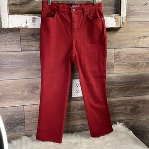 GLORIA VANDERBILT Women’s Amanda Jeans Petite Size 6P Dark Red Straight Leg